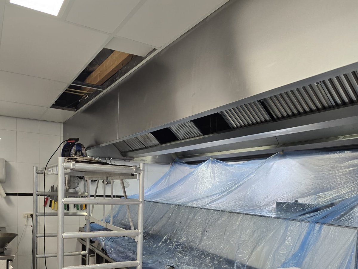 Afzuiginstallatie reinigen
