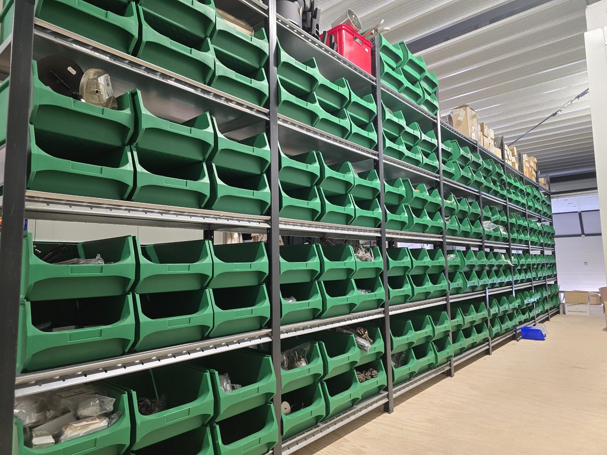 Onderdelenmagazijn van HTB Emmen voor snel onderhoud